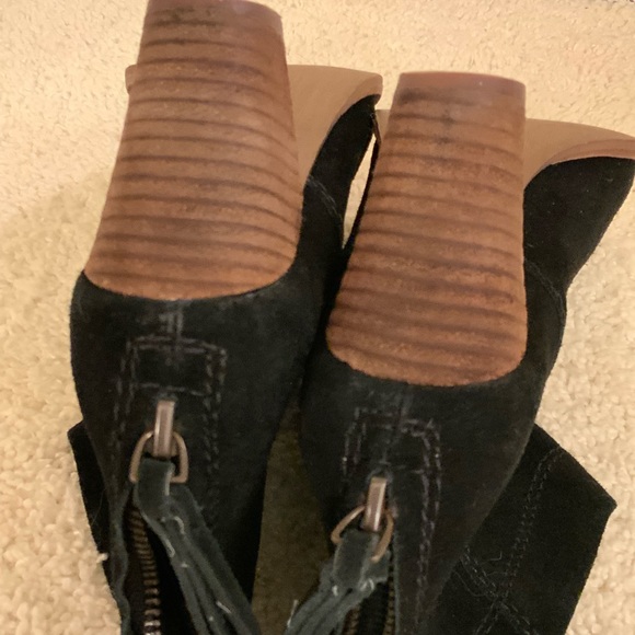 SPLENDID WOMENS SUEDE TASSEL BACK ZIP ANKEL BOOTS - Picture 4 of 10